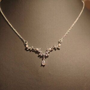 Minimalist Tear Drop Necklace